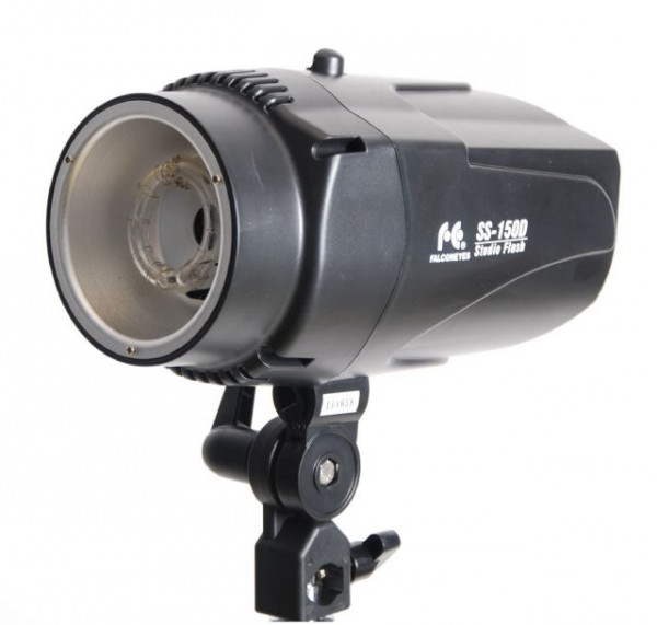 Falcon Eyes Studioblitz SS-150D